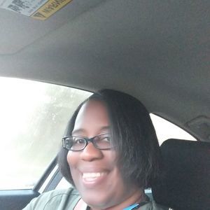 Meet your Posher, Tee