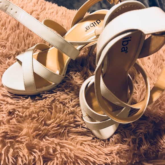 Diba shoes - Picture 3 of 4