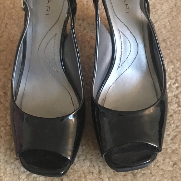 Taharhi Jackal Slingbacks - Picture 2 of 3