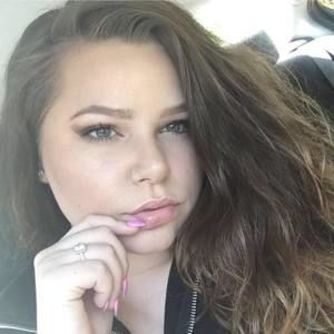 Meet your Posher, Makayla