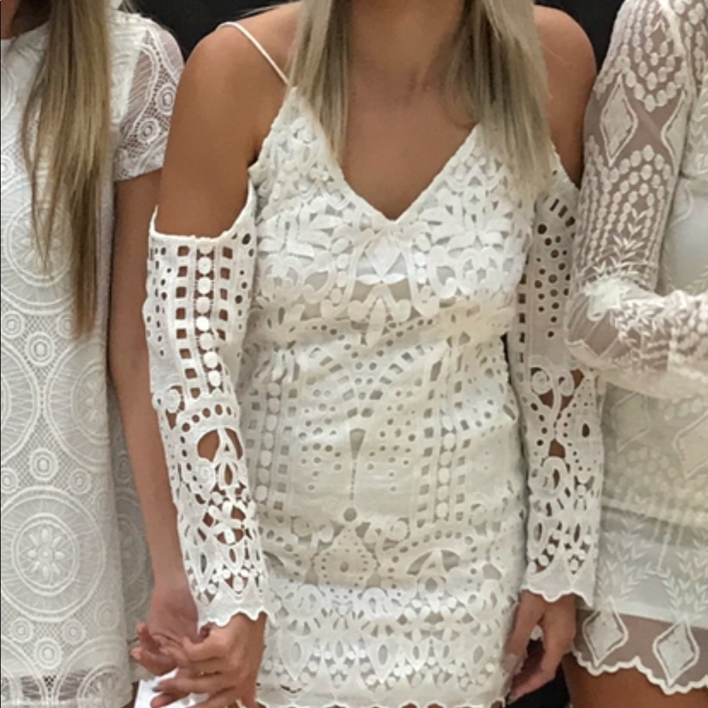 Open shoulder lace dress