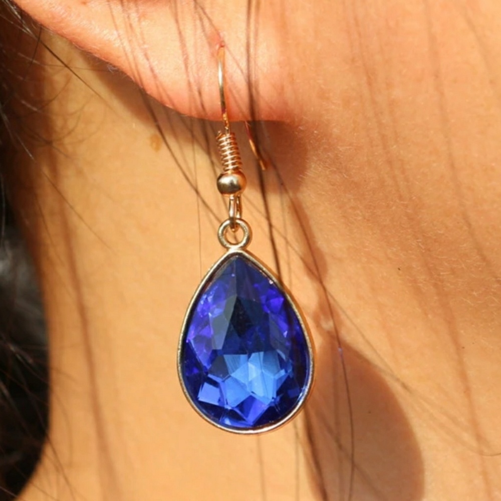 5 for $25. Water drop earrings blue gold