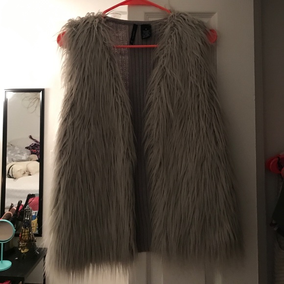 Fur Vest - Picture 1 of 1