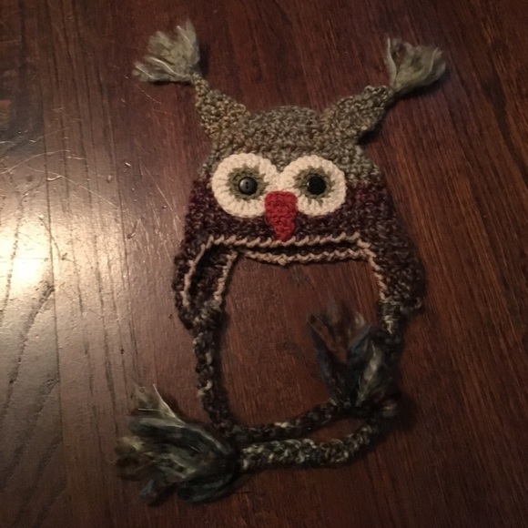 Newborn knitted Beanie - Picture 1 of 3