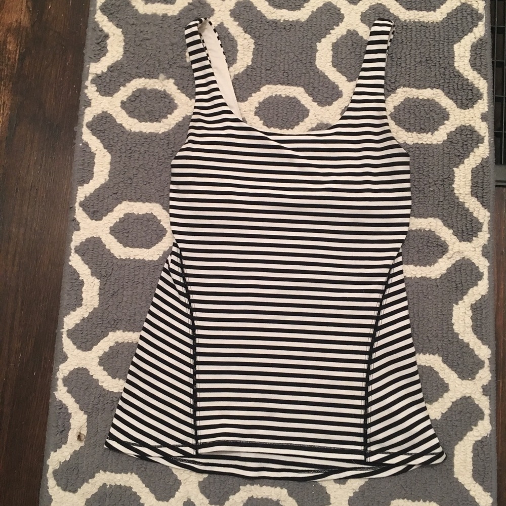 Black and White Lululemon Tank