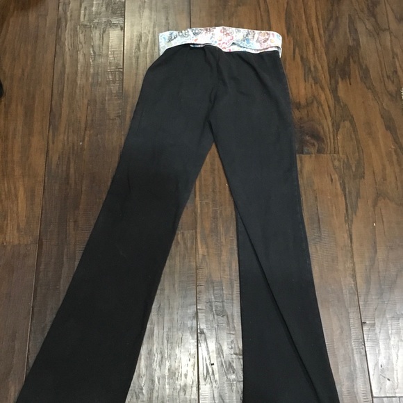 Yoga pants - Picture 2 of 4