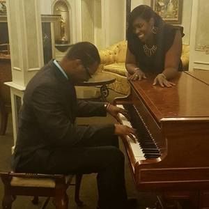 Meet your Posher, Leslie