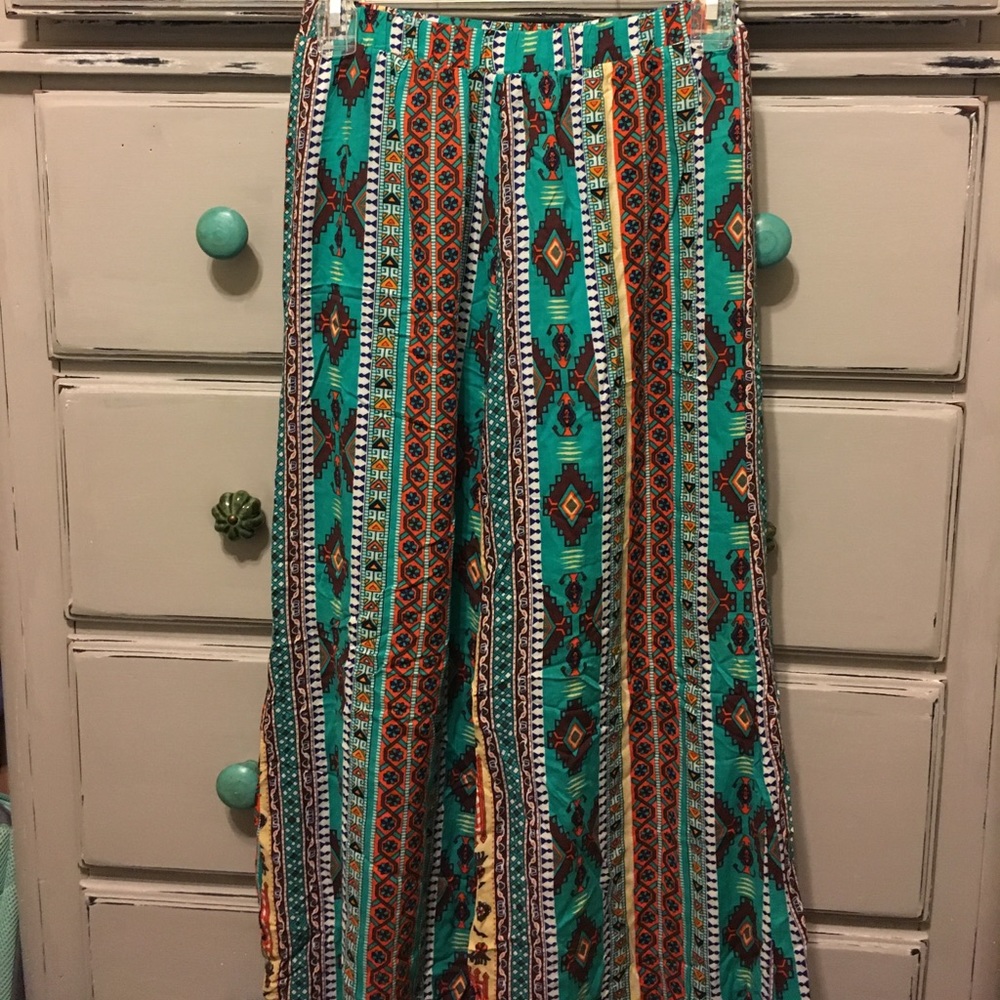 Flowy, bell-bottom palazzo pants