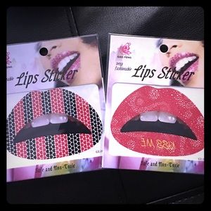 💋 2 pc. Trendy Lip Sticker Tattoo Transfers