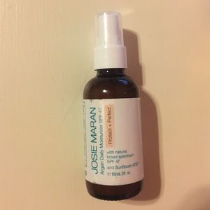 Josie Maran Argan Daily Moisturizer SPF 47