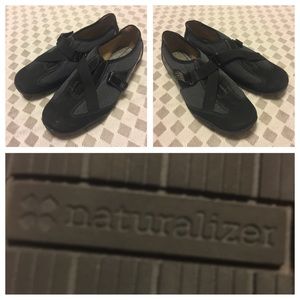 Pre-Owned Naturalizer Sneakers for women