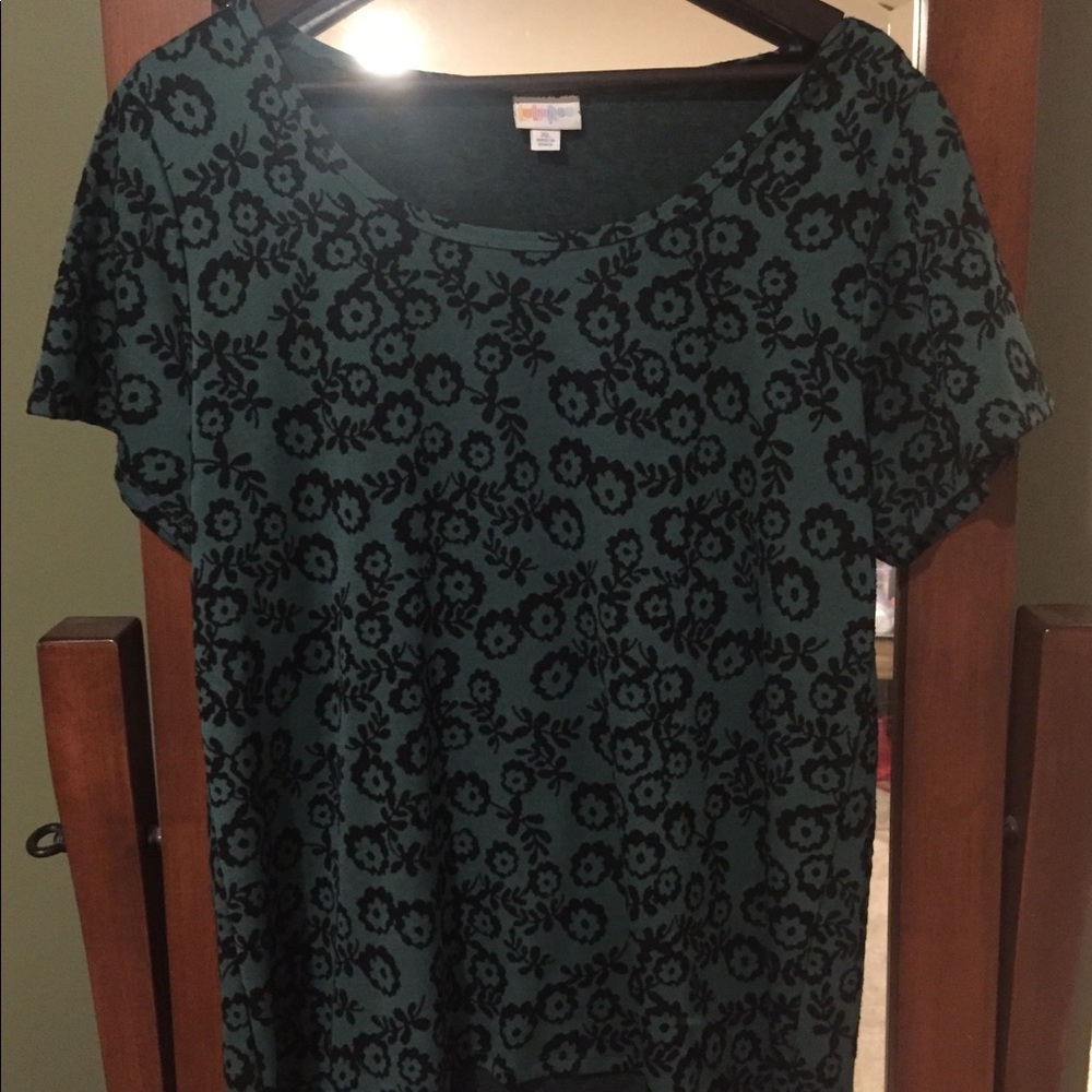 LuLaRoe classic T