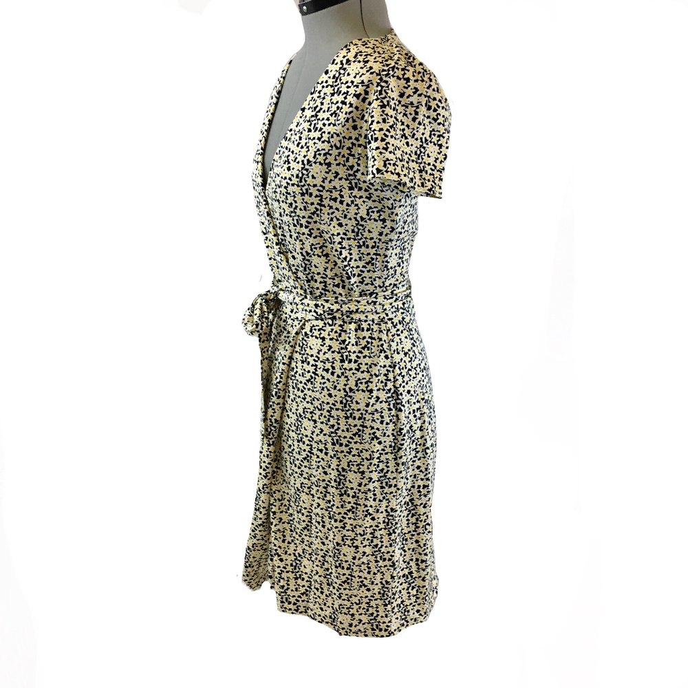 DVF Julian short sleeve floral wrap dress 4 - Picture 7 of 8
