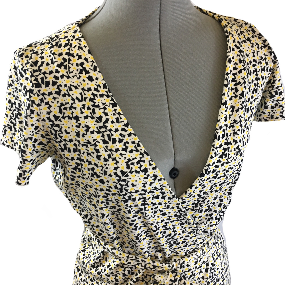 DVF Julian short sleeve floral wrap dress 4 - Picture 4 of 8