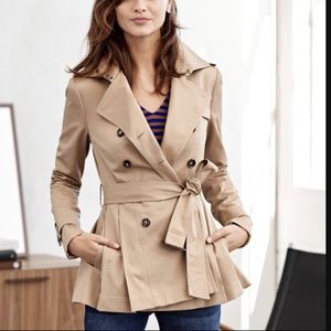 Pleated trench coat