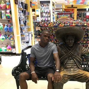 Meet your Posher, Elton