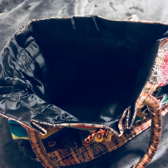 Beautiful handwoven purse - Picture 2 of 2