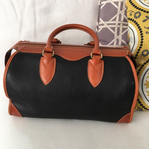 Vtg Dooney Bourke AWL Gladstone-Lock/Key-Excellent - Picture 2 of 8