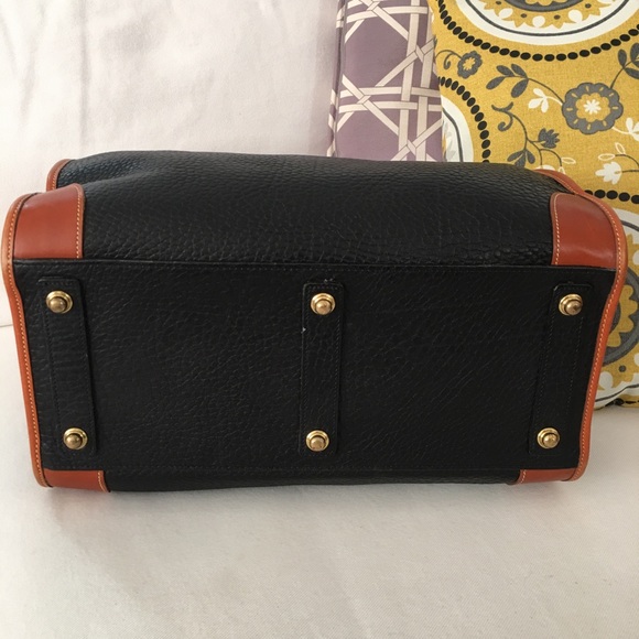 Vtg Dooney Bourke AWL Gladstone-Lock/Key-Excellent - Picture 3 of 8