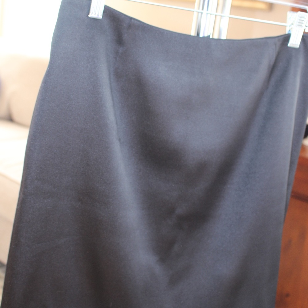 INC black lined skirt