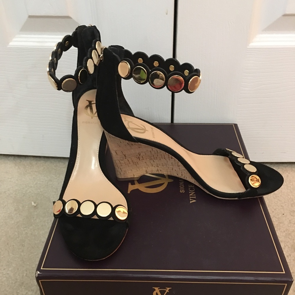Vince Camuto- Black wedge