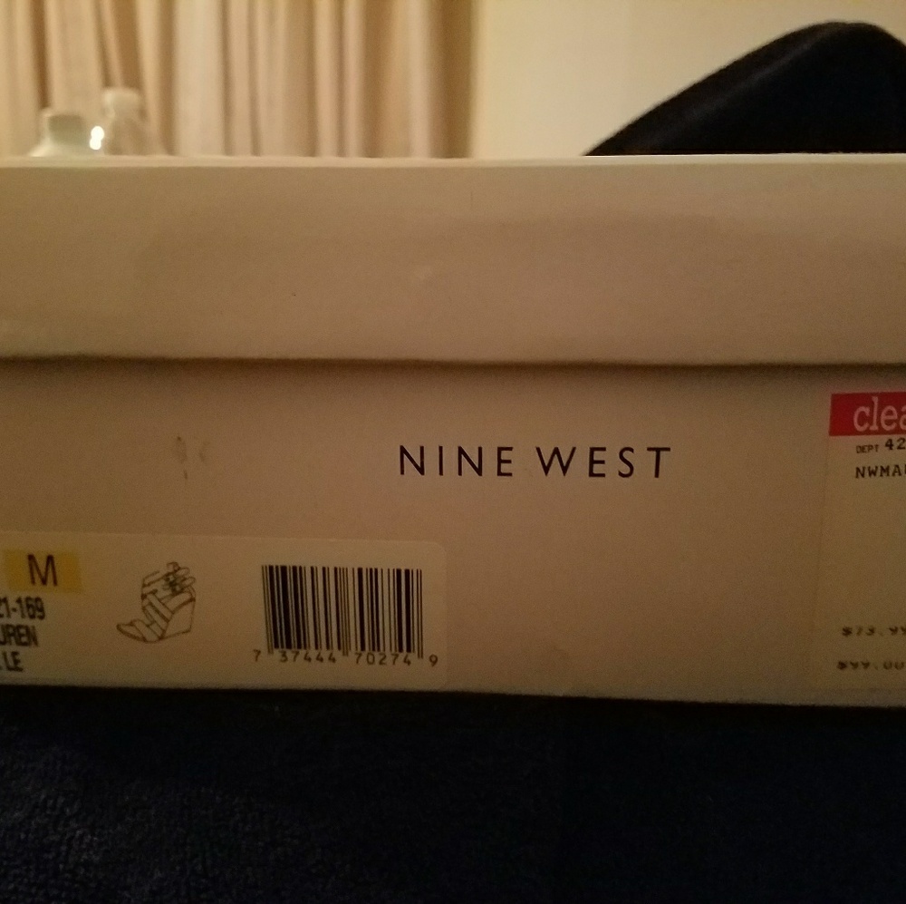 Size 9 M Nine West shoe