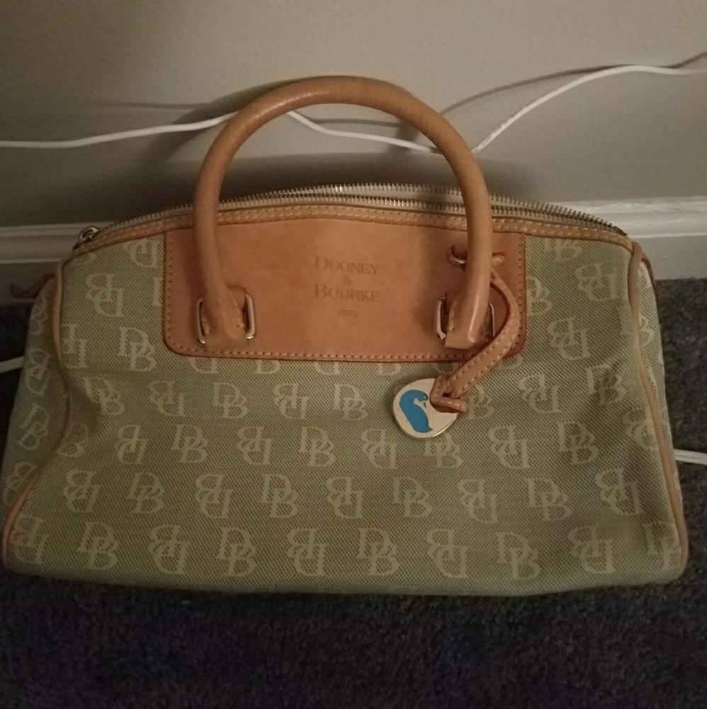 Dooney and Bourke hand bag