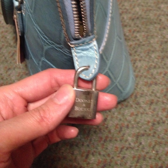 Dooney and Bourke blue alligator satchel Nwt - Picture 8 of 8