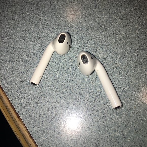 Airpods - Picture 3 of 3