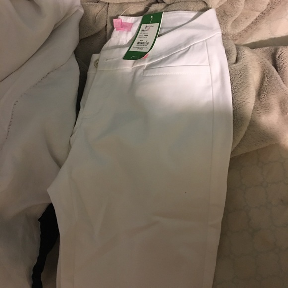 White Lilly Pulitzer jeans - Picture 1 of 2