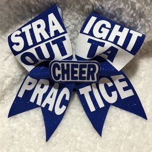 Gorgeous all stars sized cheer bow😋