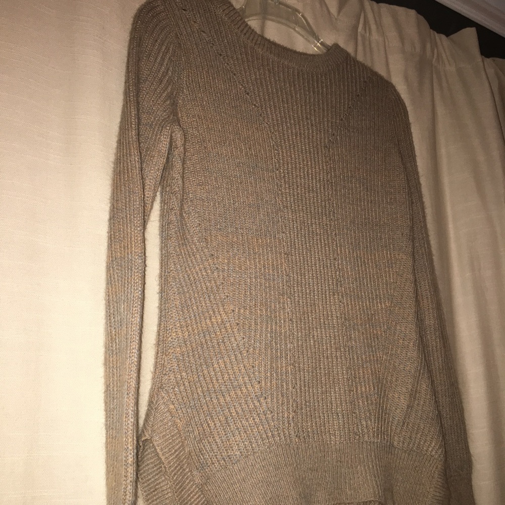 Mossimo tan and grey sweater detailed stitch