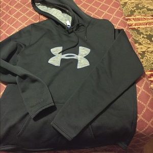 UNDER ARMOUR HOODIE-Pristine Used Cond. Woman's XL