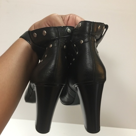 🆕Open Toe Leather Booties BCBG Generation - Picture 5 of 8