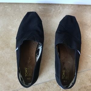 Toms black canvas women’s classic