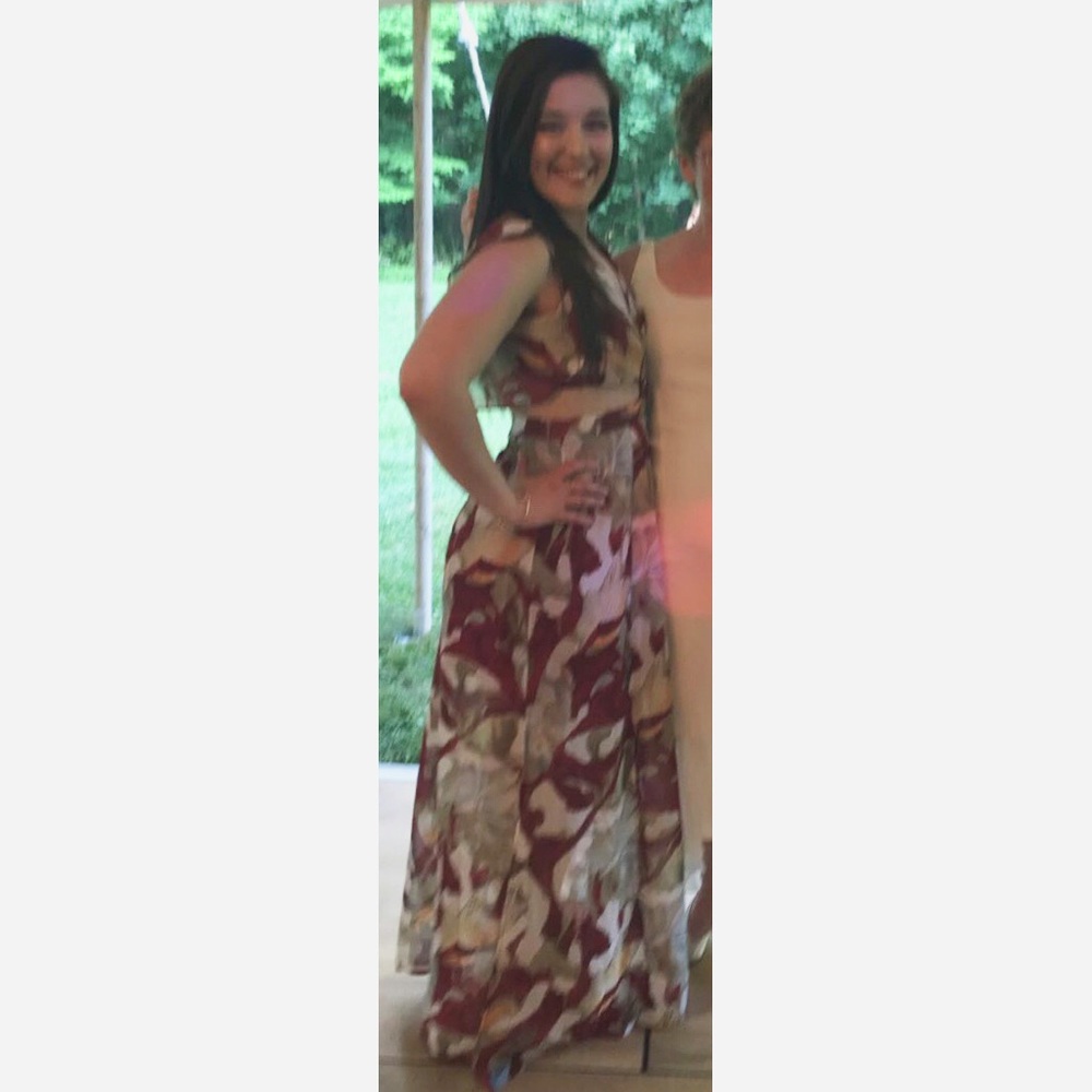 ✨ NWT FLORAL CUT OUT MAXI DRESS✨