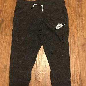 Nike lounge or workout capris