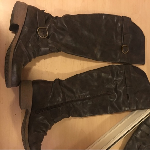 Boots - Picture 2 of 2