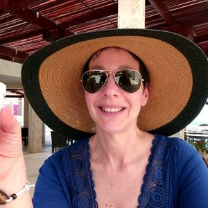 Meet your Posher, Judi