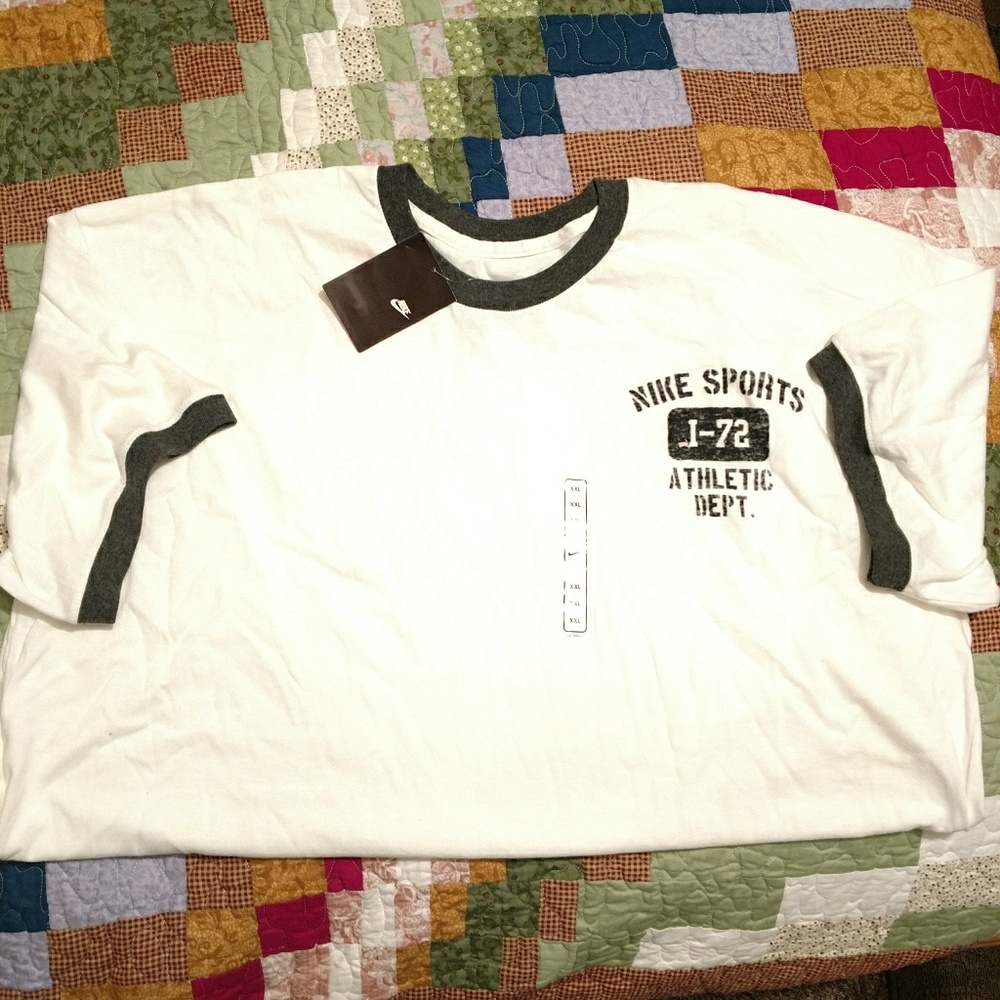 NWT Nike t-shirt