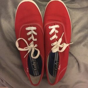 Like new Red Keds!