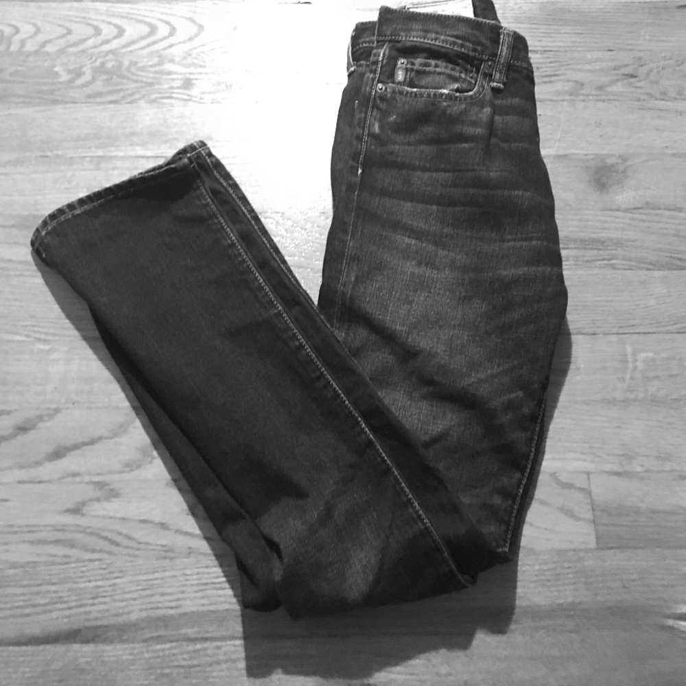 Abercrombie and fitch class straight jeans 👖.