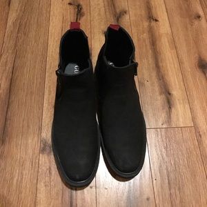 👞Guess Men’s Chelsea Boots!👞