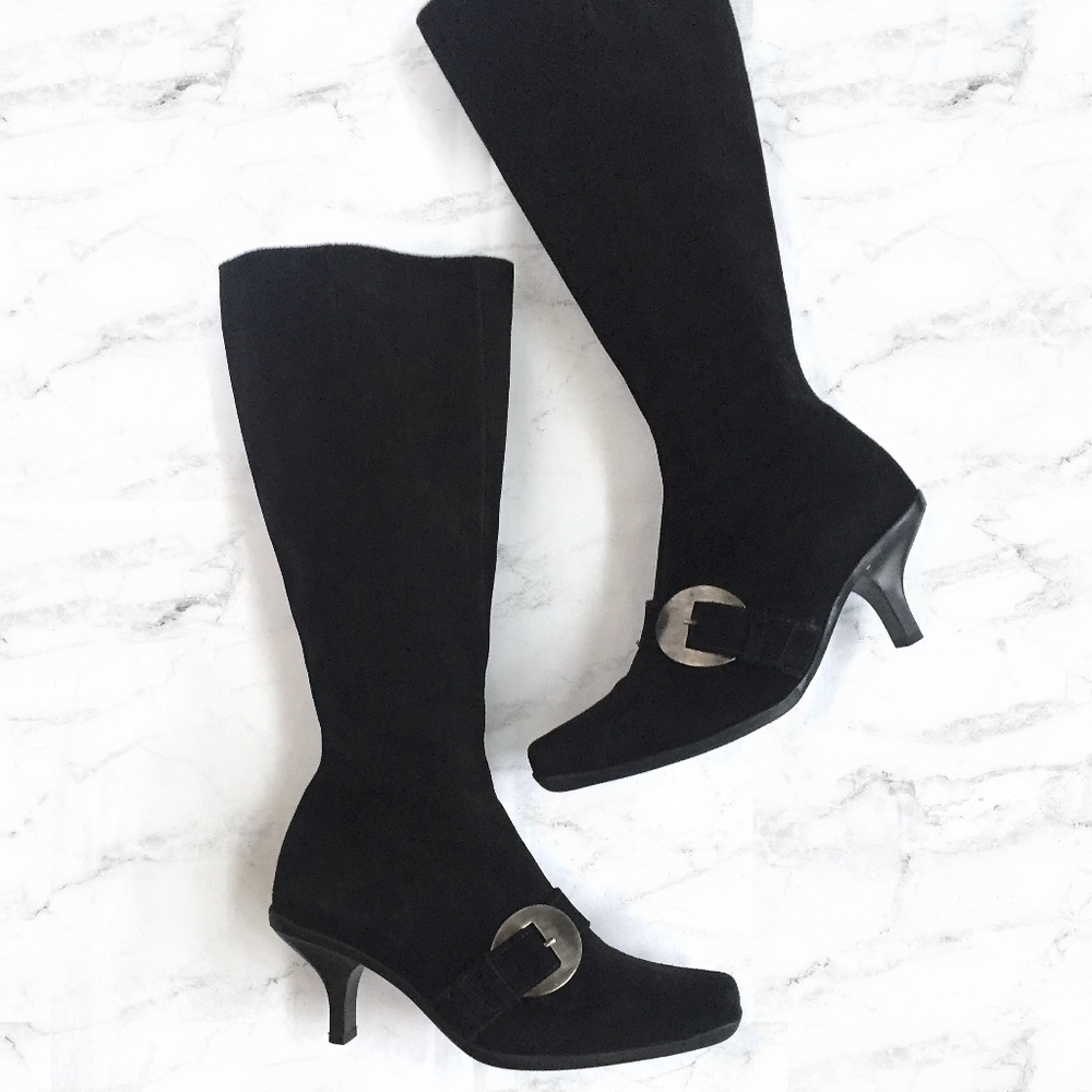 La CANADIENNE Suede Black Boots