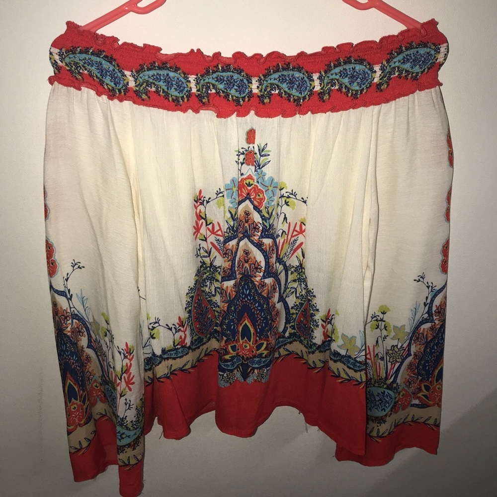 Boutique Off the shoulder top