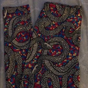 Lularoe OS leggings snakes