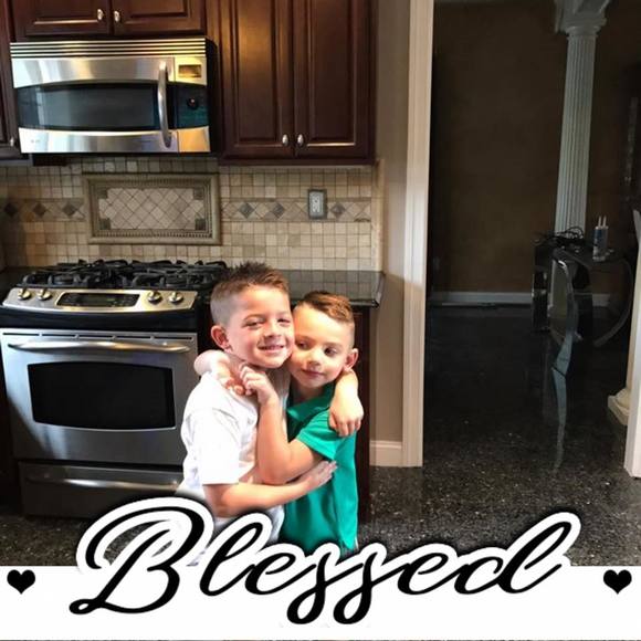 Meet your Posher, Lucille - Picture 1 of 1