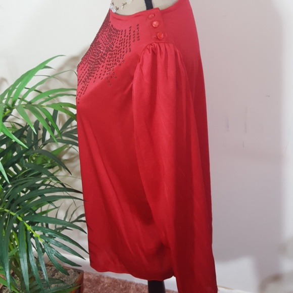 It's a Label Red long sleeves beaded top. Size XL - Picture 4 of 8
