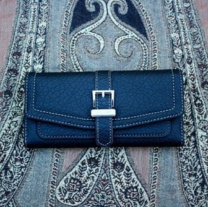 NWT Nine West Colorado Wallet