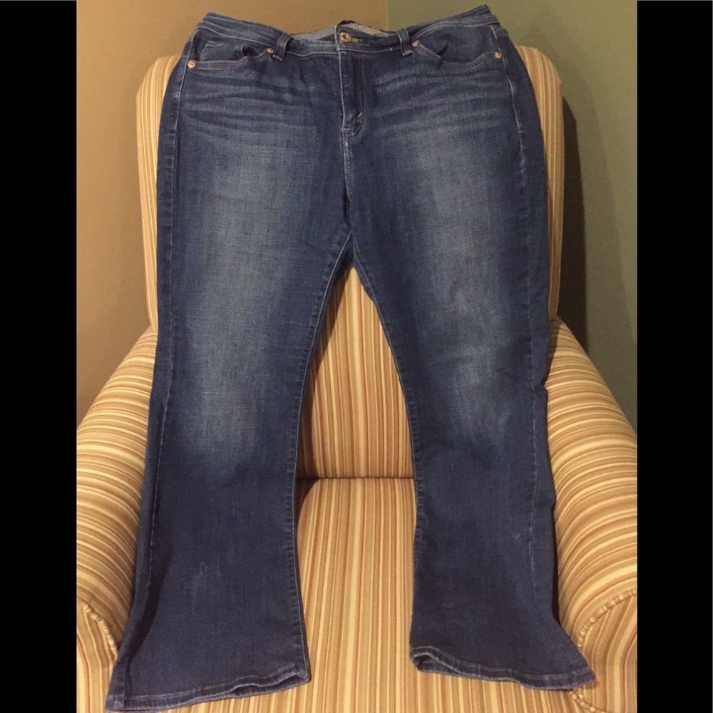 Levi 529 curvy/boot cut jeans